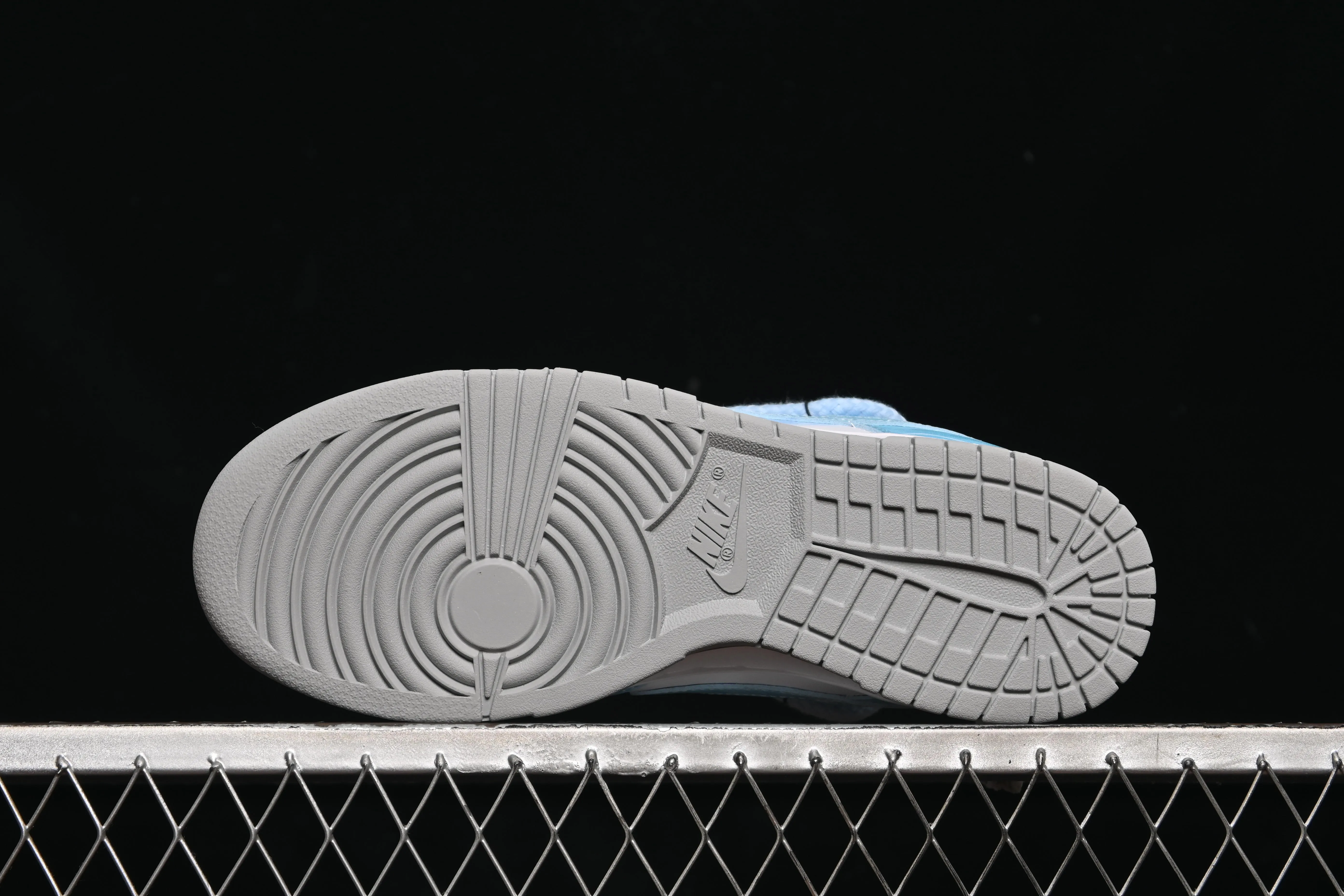 All categories Nk SB Dunk Series Nk SB Dunk Low High-end customized low-top sneakers Nike SB Dunk Low Ocean Blue Straps Low-top casual sneakers HF5441-105